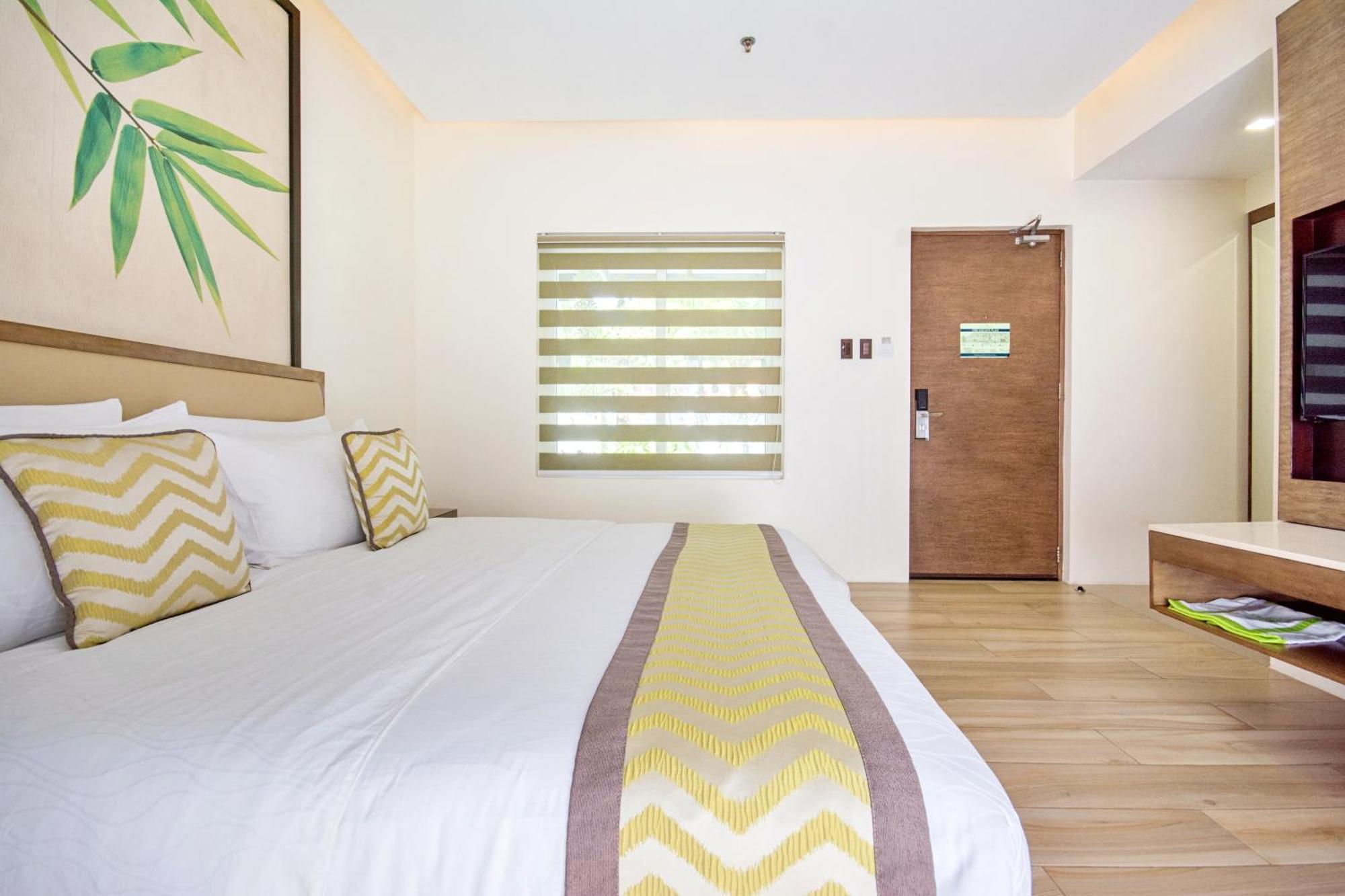 Boracay Haven Suites Balabag  Exterior photo